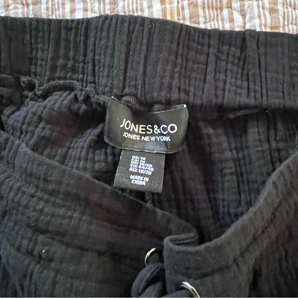 Jones New York Black Wide Leg Drawstring Pants - Picture 3 of 3